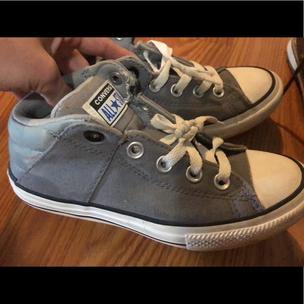 Boys converse